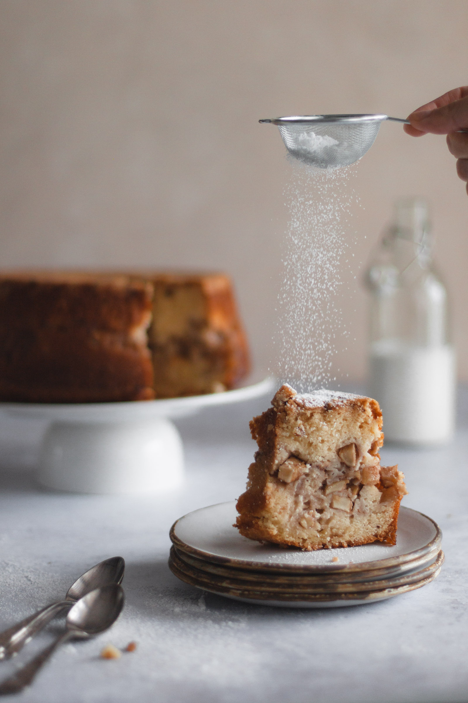 Read more about the article Cinnamon & Apple Coffee Cake with Walnut Maple Streusel