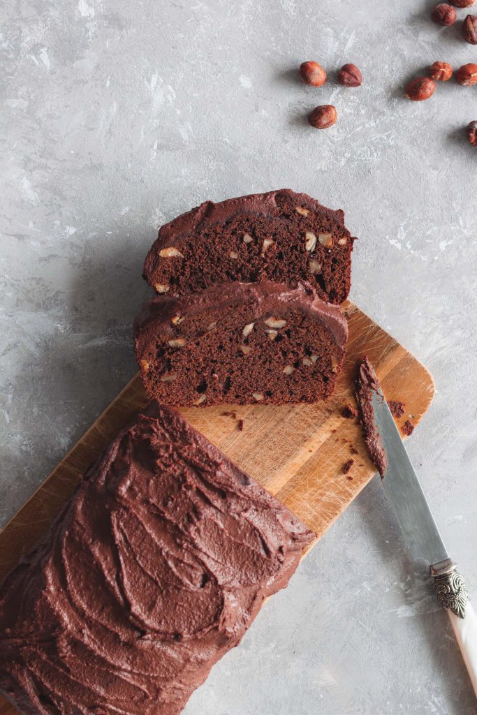 An overhead photo of the sliced chocolate cake, with slices of it lying on the side.