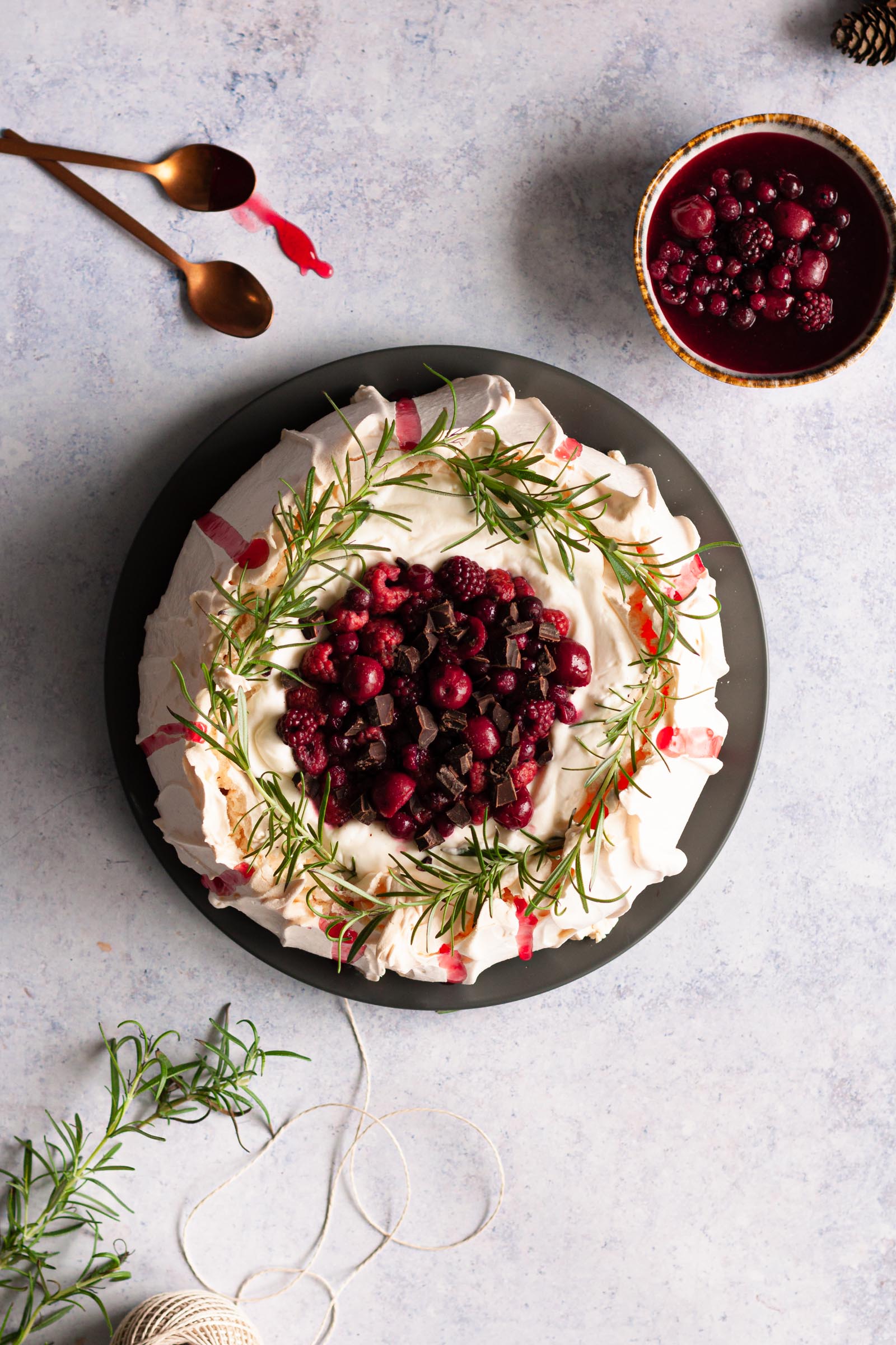 You are currently viewing How to Make an Easy Christmas Pavlova